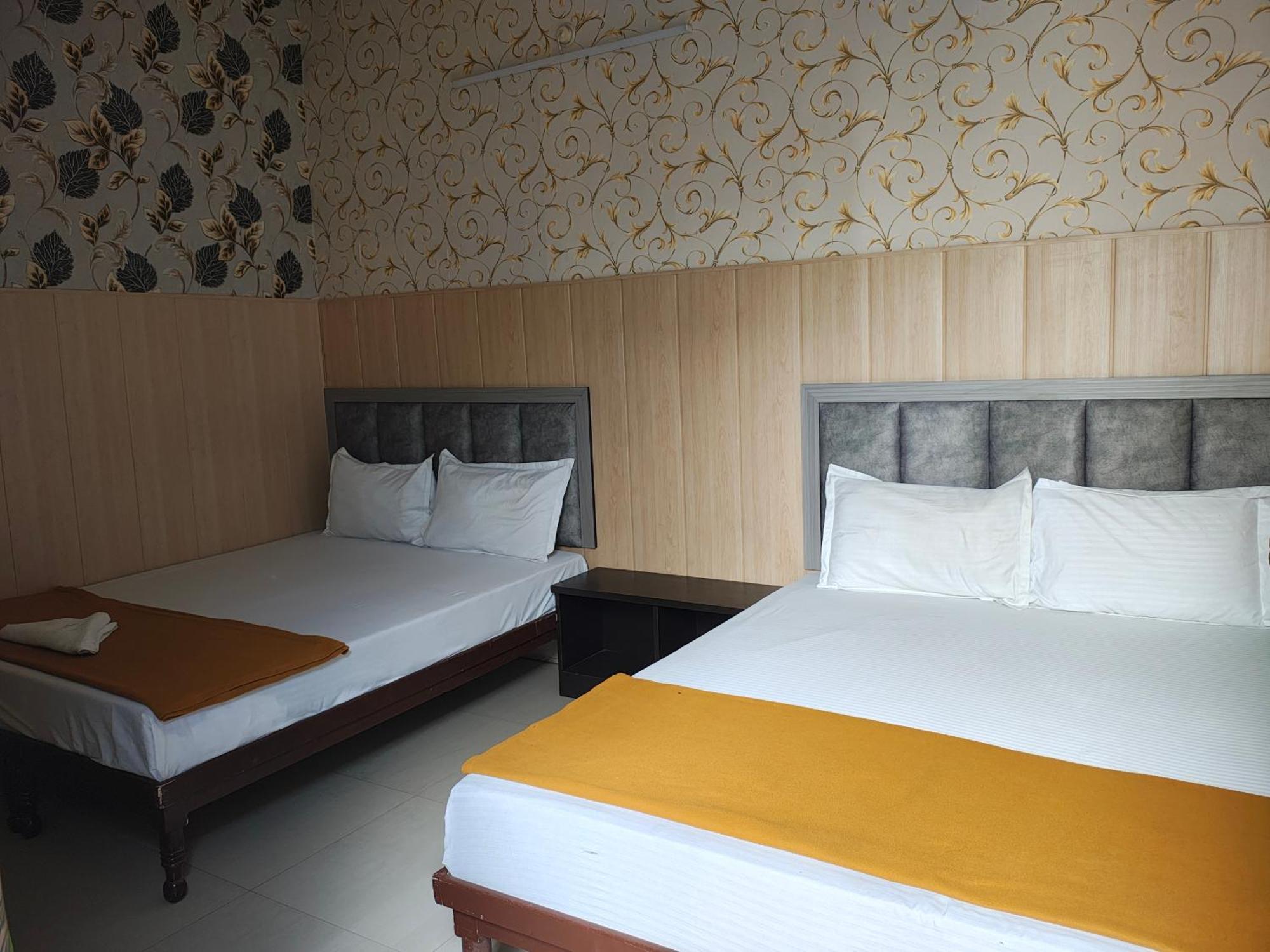 Varuna Palace Varanasi , Near Mandir & Ghat'S — Photos 3
