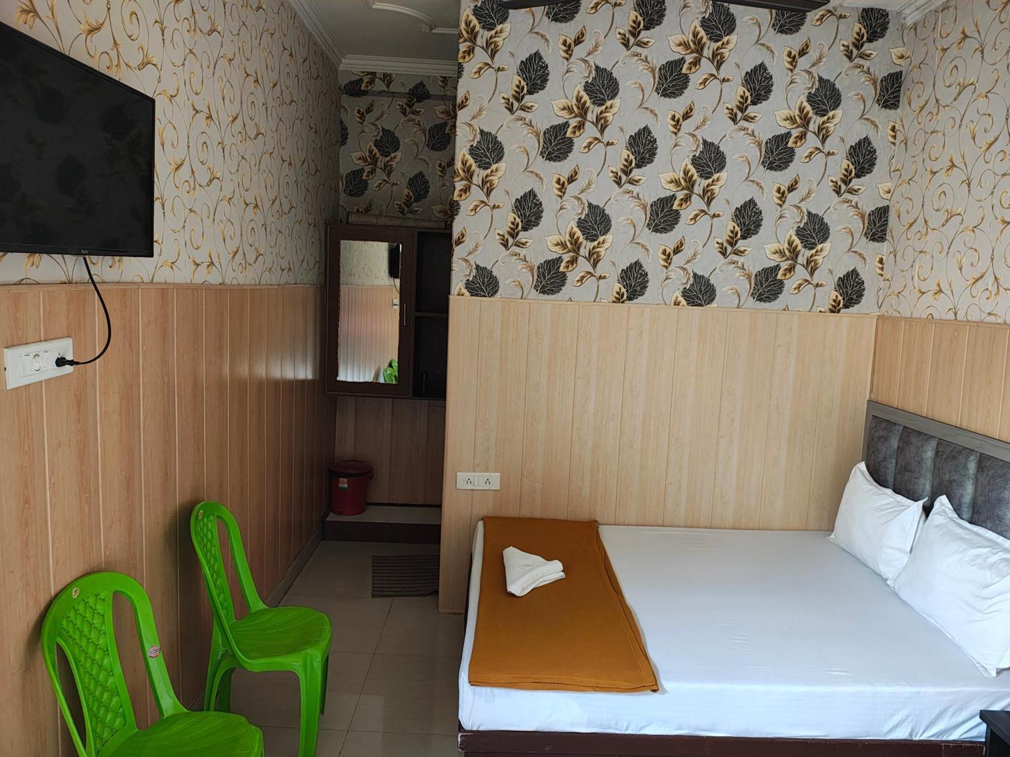Varuna Palace Varanasi , Near Mandir & Ghat'S — Photos 2
